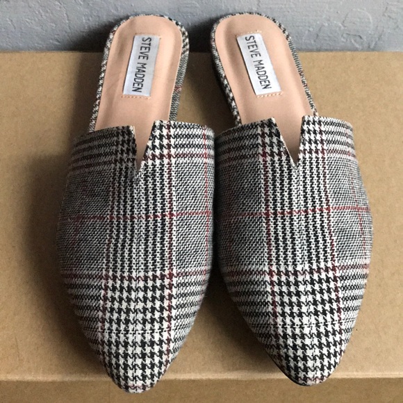 Steve Madden Shoes - Steve Madden slide on plaid flat pointed mules